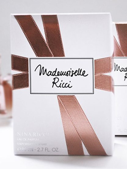 Nina Ricci - Perfume Mademoiselle Ricci